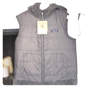 Patagonia Reversible Shearling Los Gatos hood vest